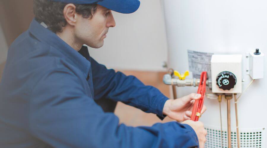 Local water heater installation in Larwill, IN
